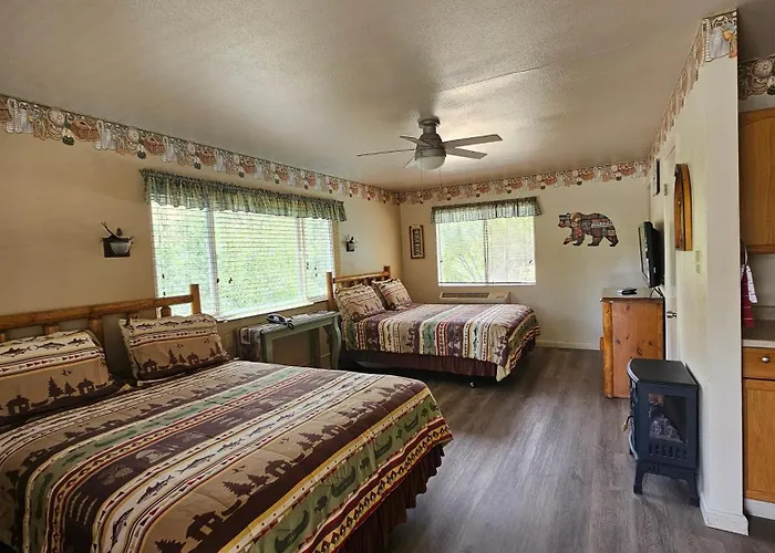Sequoia Lodge